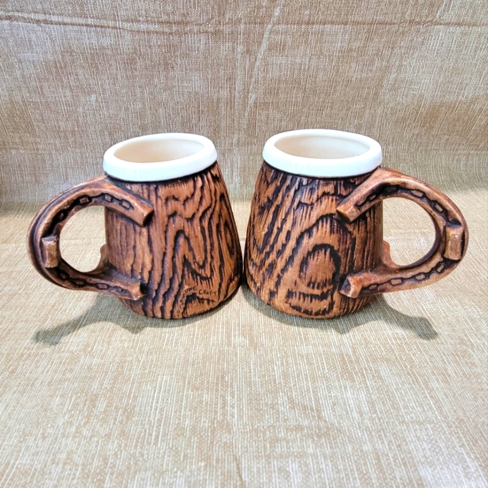 Vtg Treasure Craft mugs w/ horseshoe handles set of 2 Great for cabin for decor